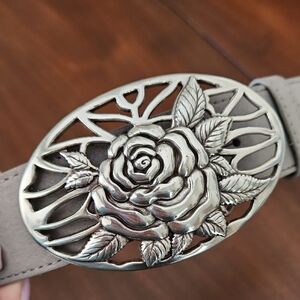Gray Leather Belt with Silver Rose Buckle